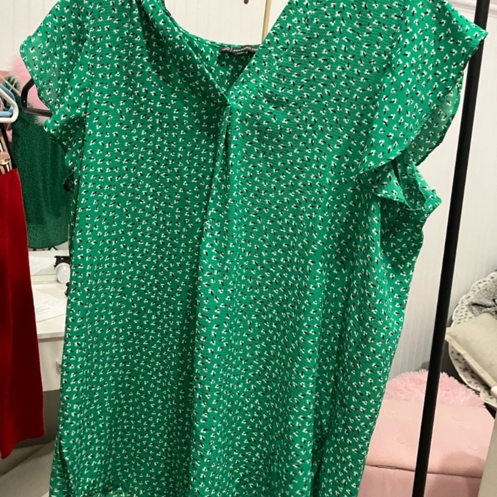 EUC, thrifted Womens Adrianna Papel Blouse size S